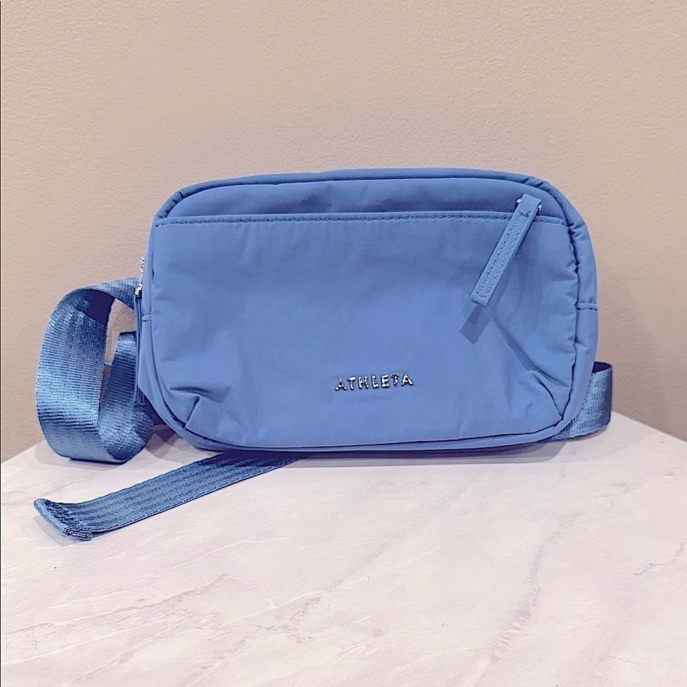🔥Atheleta Crossbody or Belt Bag🔥
